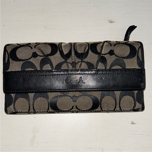 Coach Handbags - Vintage Coach Ashley Jacquard and Leather Vintage Wallet